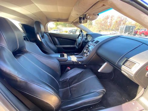 Used 2010 Aston Martin V8 Vantage Roadster image 8