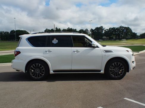 Used 2022 Nissan Armada Platinum w/ Captain's Chairs Package RWD image 24