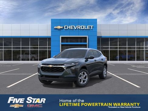 New 2026 Chevrolet Trax LS w/ LS Convenience Package FWD image 8