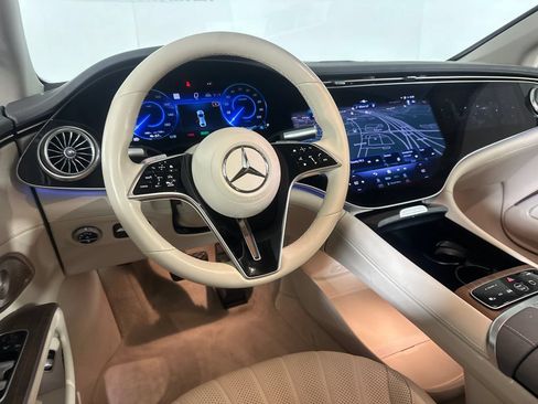 Certified 2023 Mercedes-Benz EQS 580 4MATIC Sedan image 25