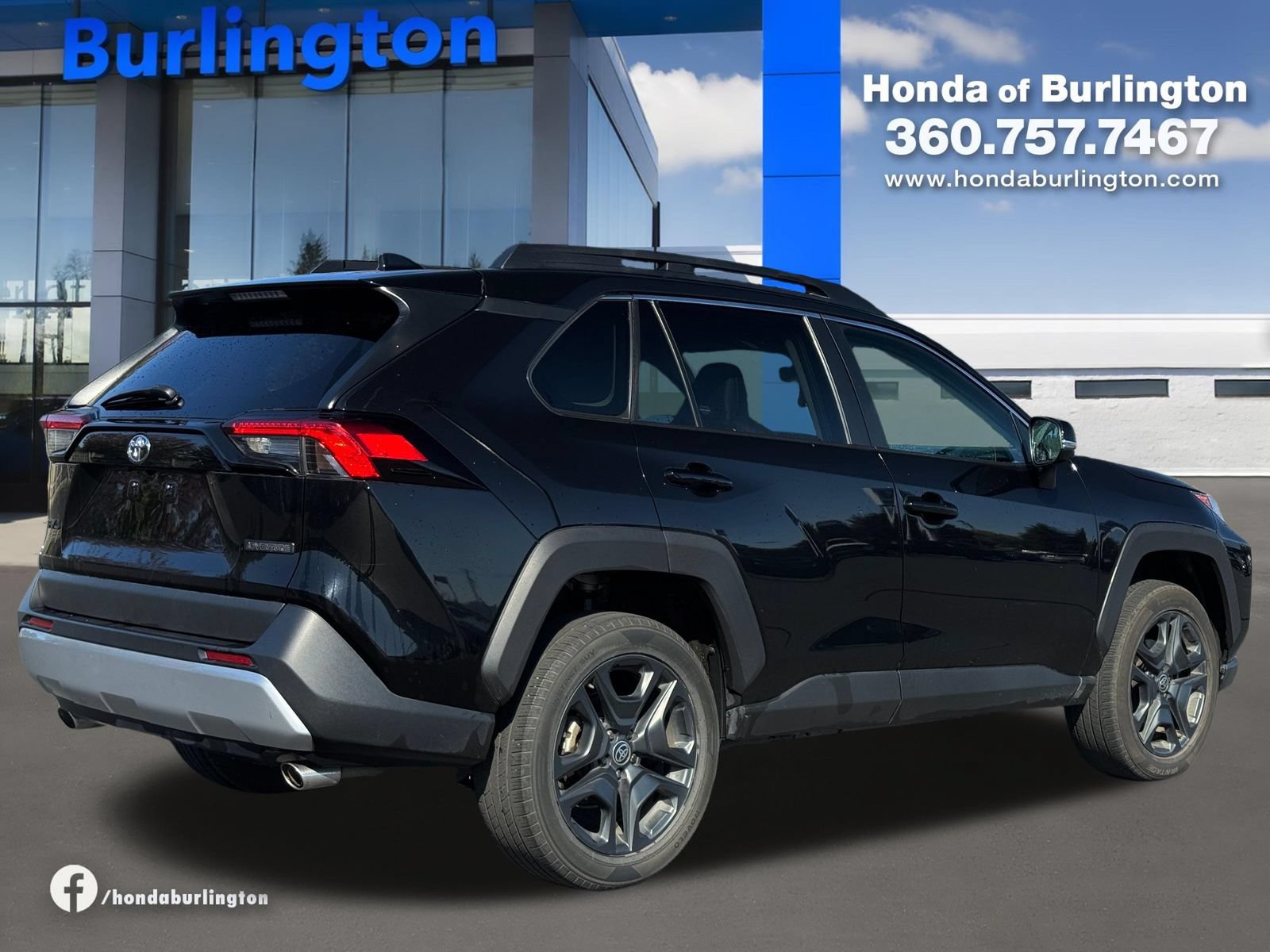 Used 2024 Toyota RAV4 Adventure AWD/4WD image 6