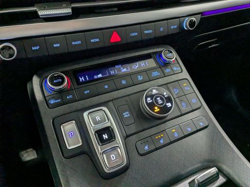 Used 2025 Hyundai Palisade Limited AWD/4WD image 28