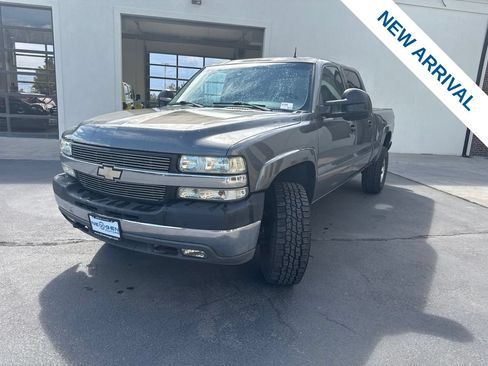Used 2002 Chevrolet Silverado 2500 LT w/ Off-Road Skid Plate Pkg AWD/4WD image 3
