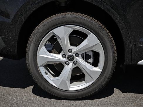 New 2025 Audi Q5 2.0T Premium Plus image 5