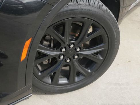 Used 2020 Cadillac XT6 Sport image 2