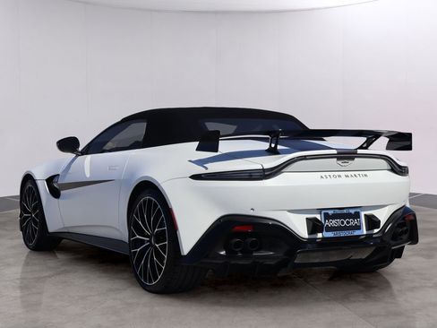 Used 2022 Aston Martin V8 Vantage Roadster image 35