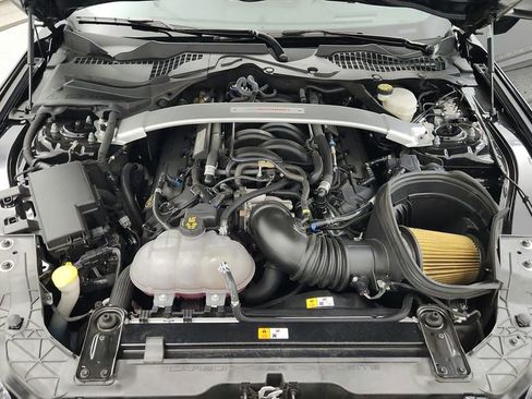 Used 2017 Ford Mustang Shelby GT350R w/ GT350R Equipment Group 920A RWD image 51