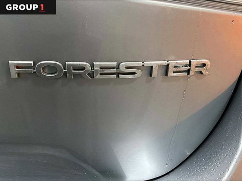 Certified 2022 Subaru Forester Limited image 9