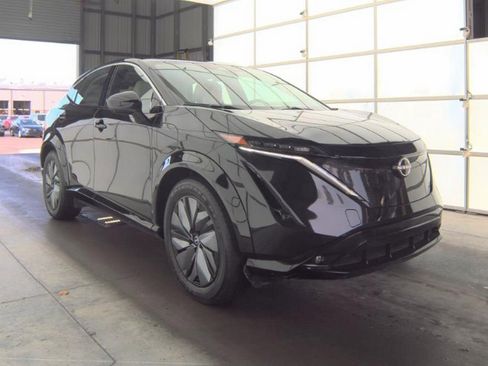 Used 2023 Nissan Ariya FWD image 4