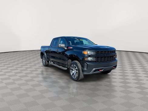 Used 2020 Chevrolet Silverado 1500 Custom Trail Boss w/ Custom Convenience Package AWD/4WD image 2