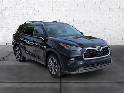 Used 2022 Toyota Highlander XLE