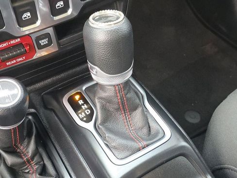 Used 2020 Jeep Wrangler Rubicon image 24