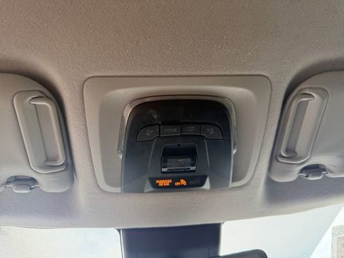 Used 2022 Toyota Corolla Cross XLE w/ Black Badges Package (TMS) image 21