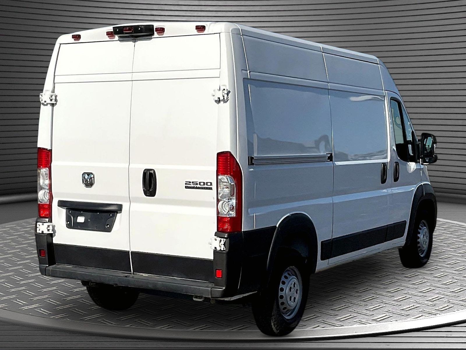Used 2025 RAM ProMaster 2500 w/ Convenience Group FWD image 7