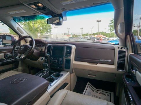 Used 2013 RAM 1500 Laramie w/ Convenience Group AWD/4WD image 16