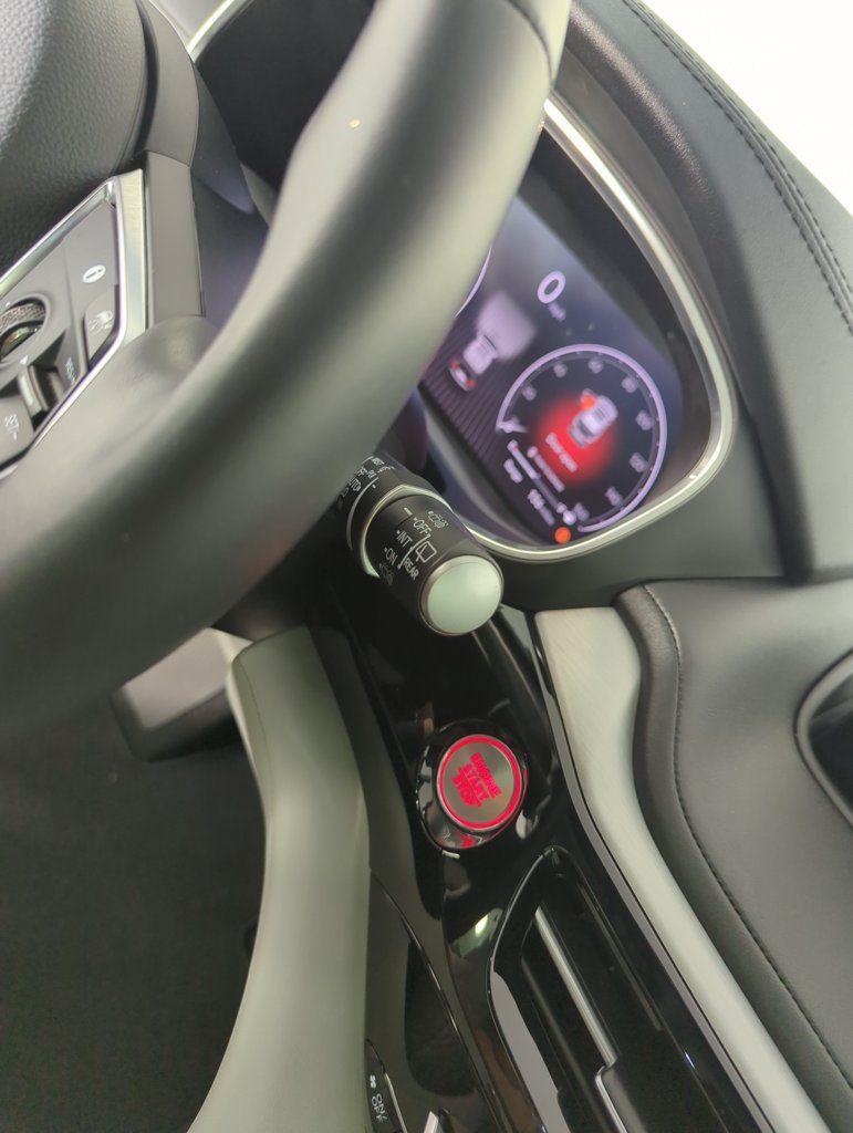 Used 2024 Acura MDX w/ Technology Package FWD image 24