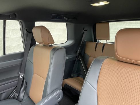 Used 2025 Lexus GX 550 w/ Accessory Package (Z1) image 12