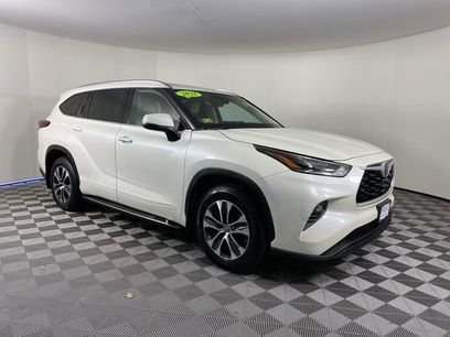 Used 2021 Toyota Highlander XLE