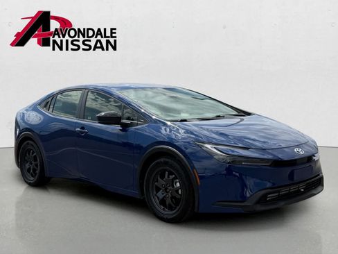 Used 2023 Toyota Prius LE FWD image 8