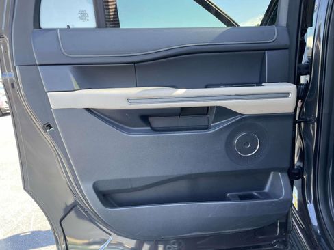 Used 2024 Ford Expedition Max XLT AWD/4WD image 11