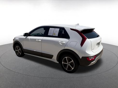 Used 2026 Kia Niro LX FWD image 10