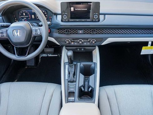 Used 2025 Honda Accord LX image 10