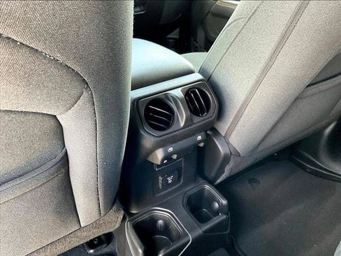 Used 2024 Jeep Wrangler Unlimited Sahara AWD/4WD image 25
