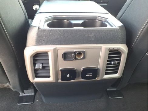 Used 2022 Ford F350 Lariat w/ Lariat Ultimate Package AWD/4WD image 20