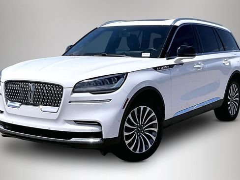 Used 2022 Lincoln Aviator Reserve w/ Equipment Group 201A AWD/4WD image 3
