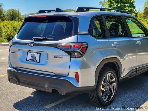 Certified 2025 Subaru Forester Premium AWD/4WD image 6