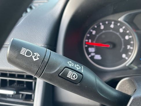 Used 2024 GMC Terrain SLE image 26