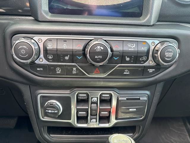 Used 2023 Jeep Wrangler Unlimited Sahara AWD/4WD image 25