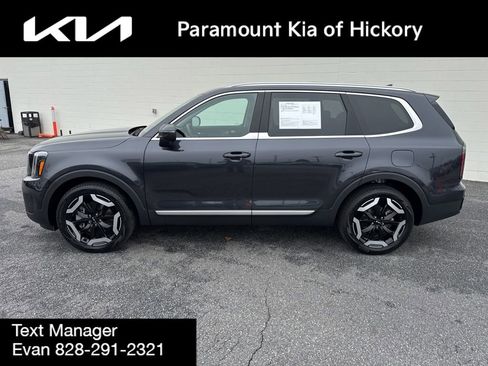Used 2025 Kia Telluride EX image 4