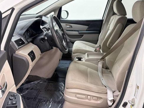 Used 2016 Honda Odyssey SE image 13