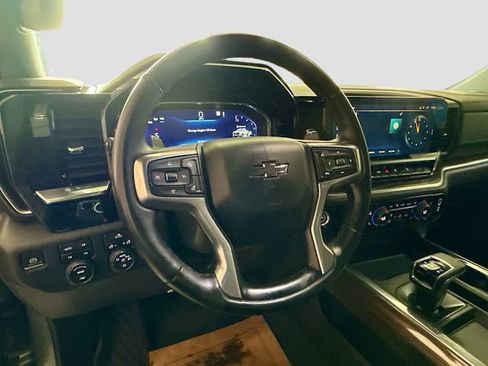 Used 2023 Chevrolet Silverado 1500 LT Trail Boss w/ Convenience Package II image 12