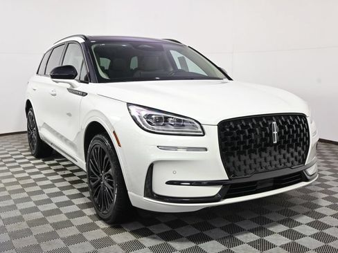 New 2026 Lincoln Corsair Reserve w/ Jet Appearance Package AWD/4WD image 9