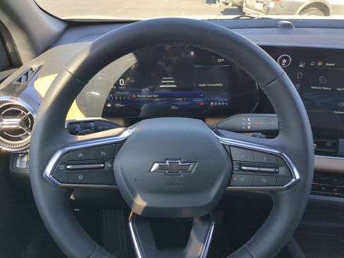 New 2026 Chevrolet Equinox ACTIV w/ Convenience Package III image 11