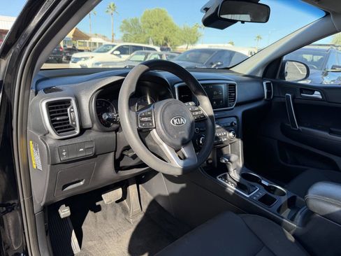 Used 2021 Kia Sportage LX image 19