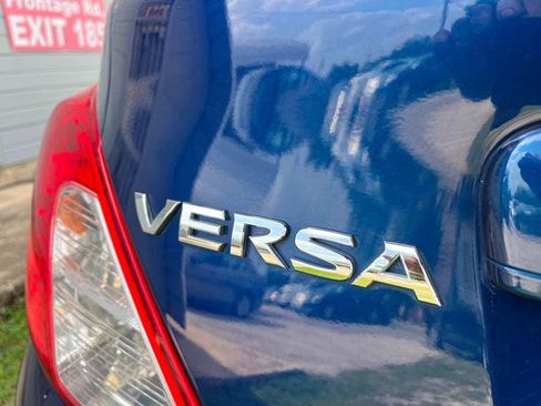 Used 2018 Nissan Versa SV FWD image 11