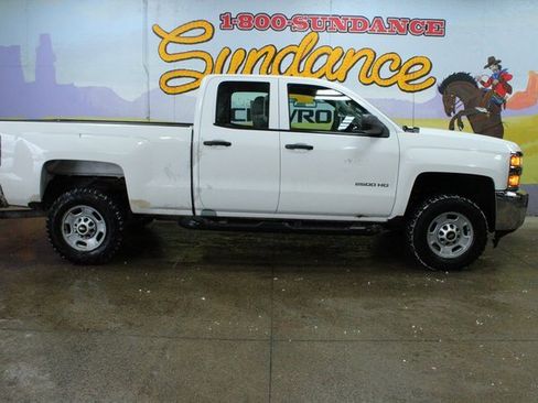 Used 2015 Chevrolet Silverado 2500 W/T image 1