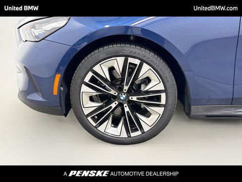 Certified 2026 BMW 530i RWD image 9