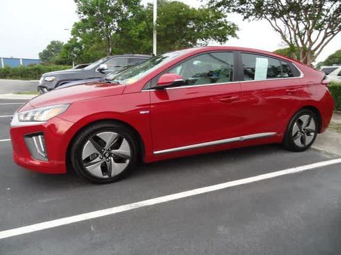 Used 2020 Hyundai Ioniq SEL FWD image 8