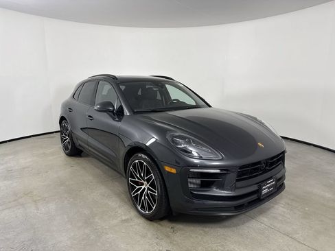 Certified 2023 Porsche Macan S AWD/4WD image 9