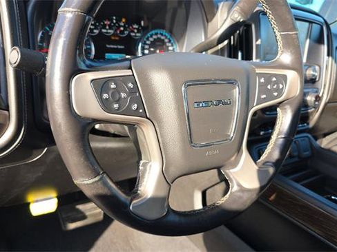 Used 2018 GMC Sierra 1500 Denali w/ Denali Ultimate Package AWD/4WD image 9