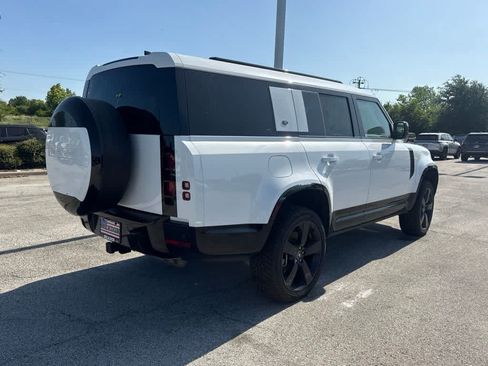 Used 2024 Land Rover Defender 130 X-Dynamic SE AWD/4WD image 5
