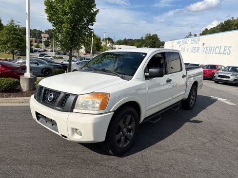Used 2012 Nissan Titan SV w/ Sport Appearance Pkg RWD image 3