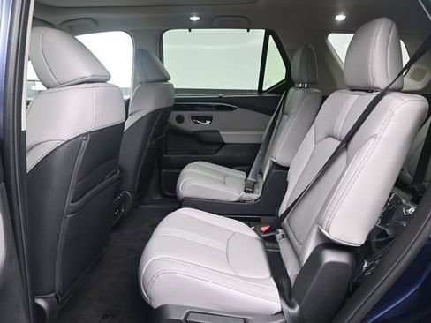 New 2025 Honda Pilot Touring image 13