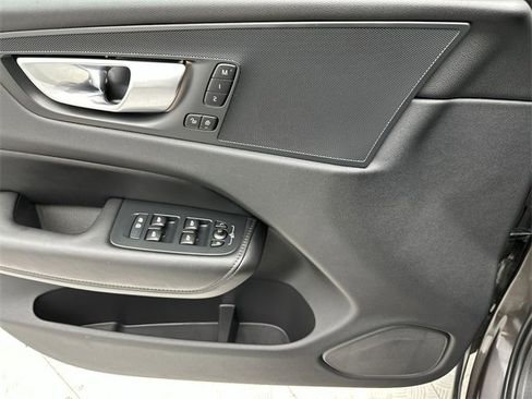Certified 2025 Volvo XC60 B5 Plus image 13
