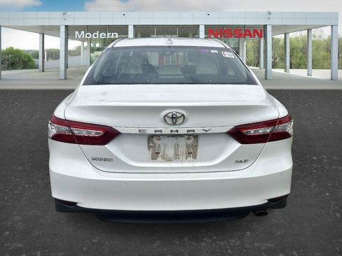 Used 2018 Toyota Camry XLE w/ Audio Package FWD image 4