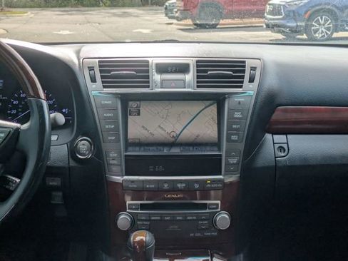 Used 2011 Lexus LS 460 L w/ Luxury Pkg image 18